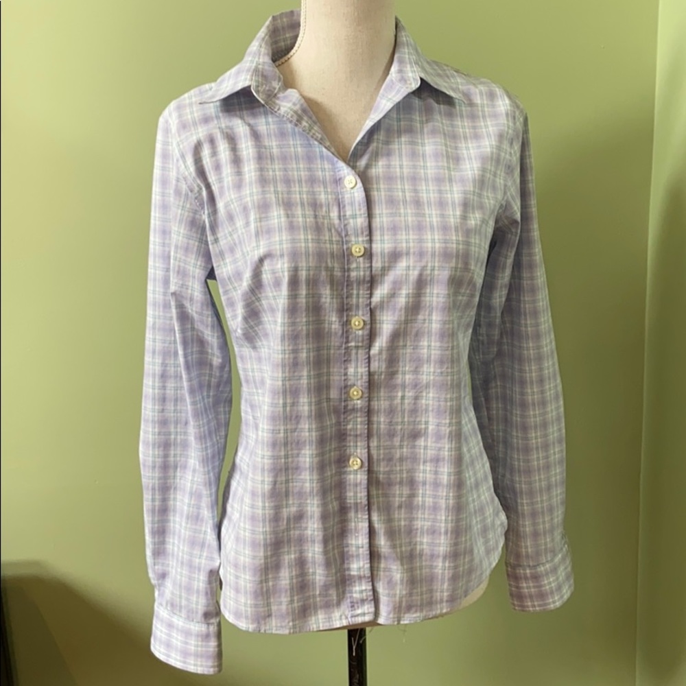 Banana Republic fitted stretch lavender plaid top